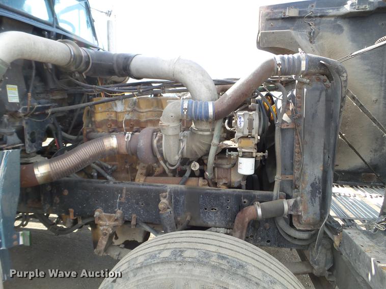 image for item EJ9048 1997 Freightliner Classic XL semi truck