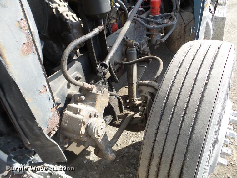 image for item EJ9048 1997 Freightliner Classic XL semi truck