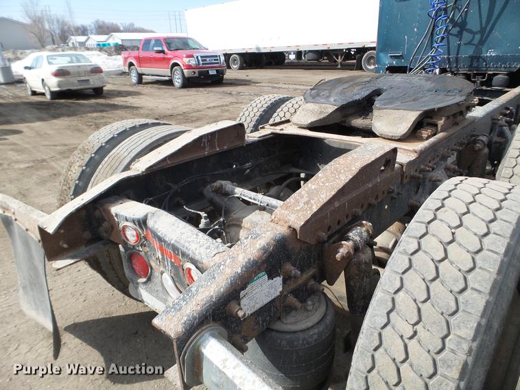 image for item EJ9048 1997 Freightliner Classic XL semi truck