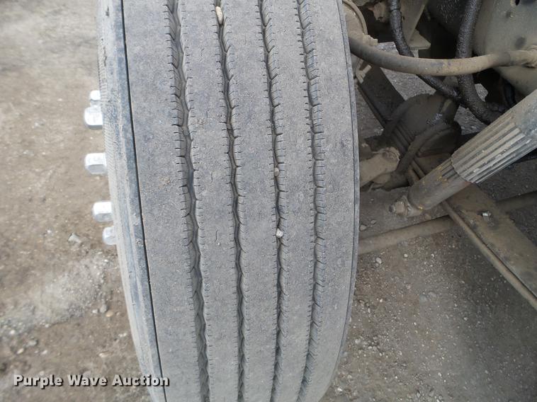 image for item EJ9048 1997 Freightliner Classic XL semi truck