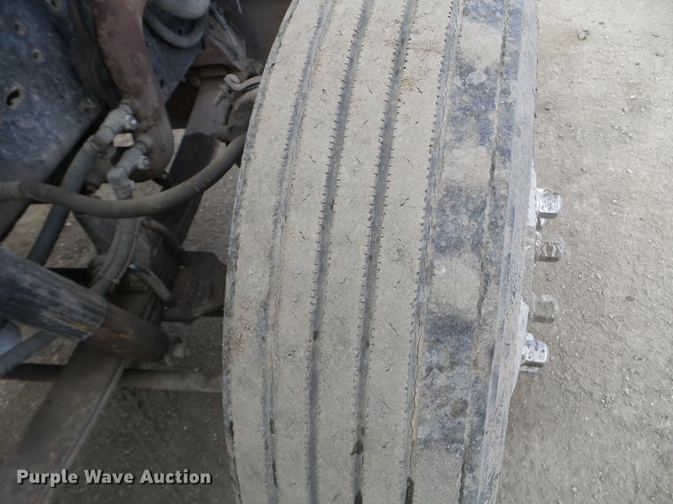 image for item EJ9048 1997 Freightliner Classic XL semi truck