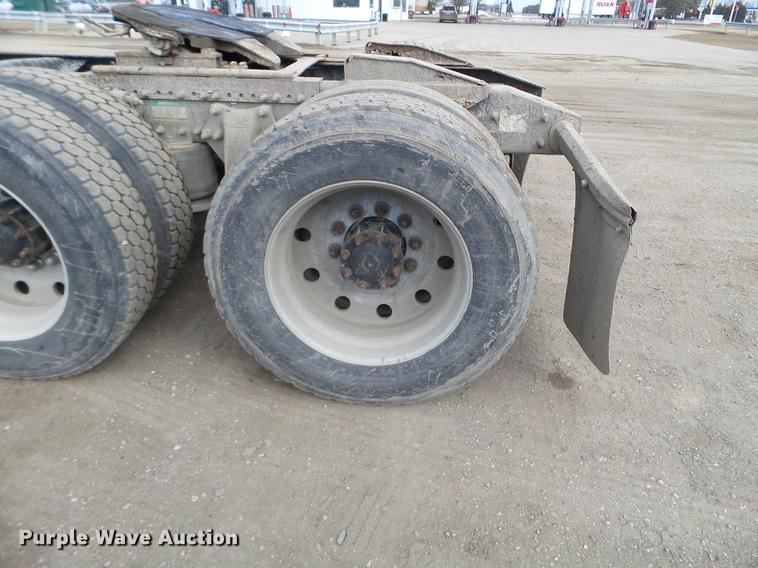 image for item EJ9048 1997 Freightliner Classic XL semi truck