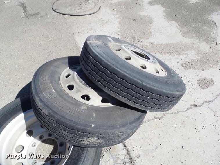 image for item EM9142 (4) 11R24.5 re-capped tires and wheels