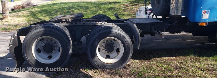 image for item EN9876 2004 Freightliner Century Class ST120 semi truck