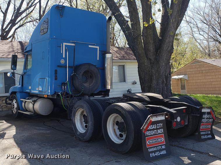 image for item EN9876 2004 Freightliner Century Class ST120 semi truck