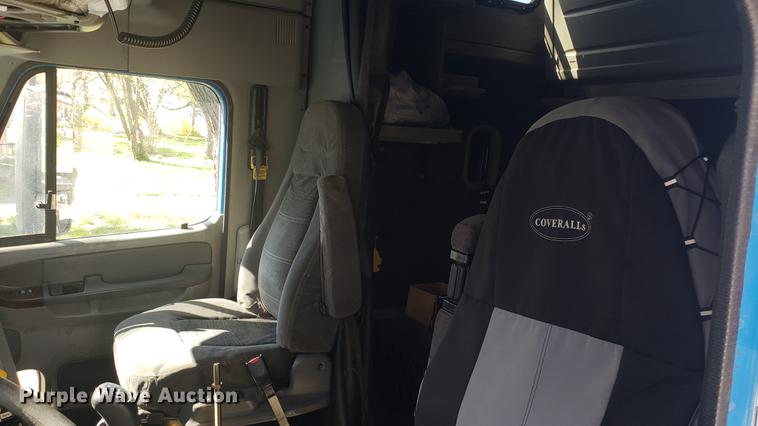 image for item EN9876 2004 Freightliner Century Class ST120 semi truck