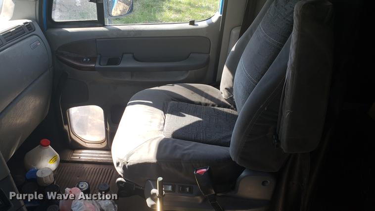 image for item EN9876 2004 Freightliner Century Class ST120 semi truck