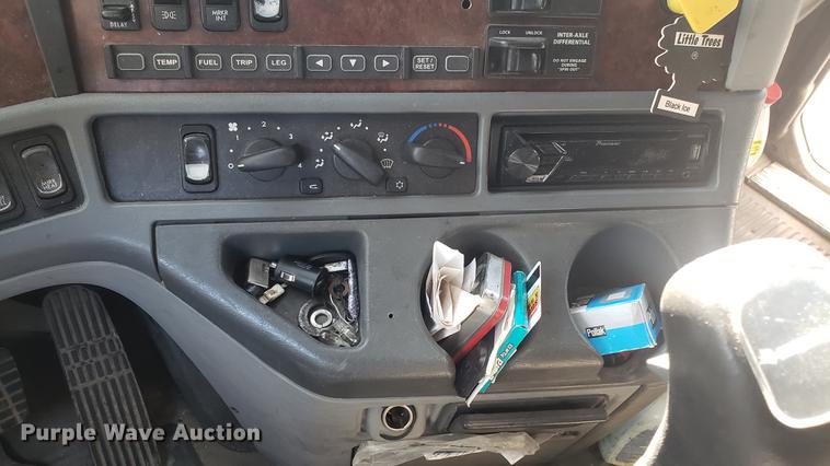 image for item EN9876 2004 Freightliner Century Class ST120 semi truck