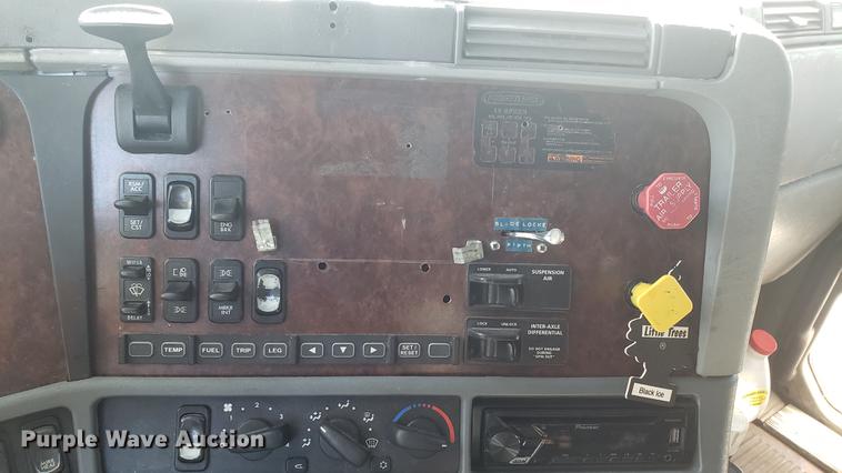 image for item EN9876 2004 Freightliner Century Class ST120 semi truck