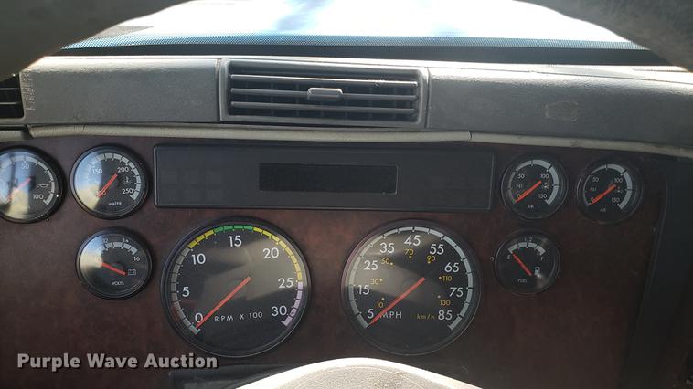 image for item EN9876 2004 Freightliner Century Class ST120 semi truck