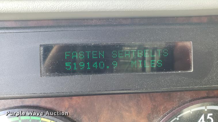 image for item EN9876 2004 Freightliner Century Class ST120 semi truck