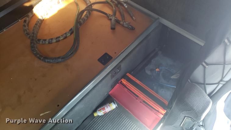 image for item EN9876 2004 Freightliner Century Class ST120 semi truck