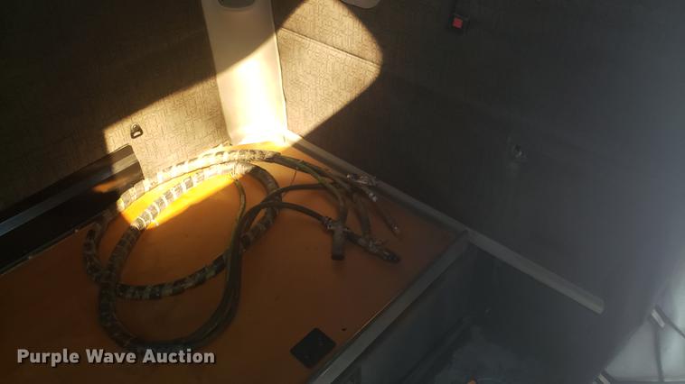 image for item EN9876 2004 Freightliner Century Class ST120 semi truck