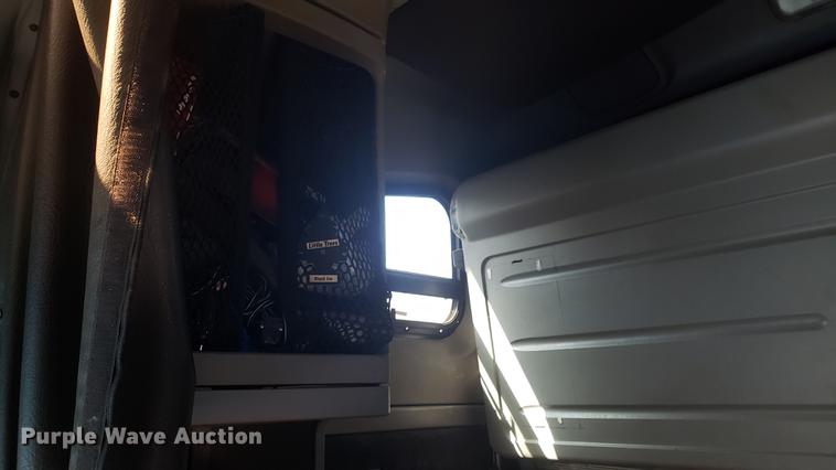 image for item EN9876 2004 Freightliner Century Class ST120 semi truck