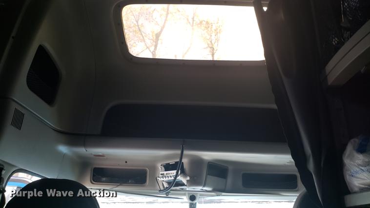 image for item EN9876 2004 Freightliner Century Class ST120 semi truck