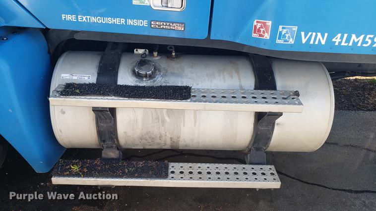 image for item EN9876 2004 Freightliner Century Class ST120 semi truck