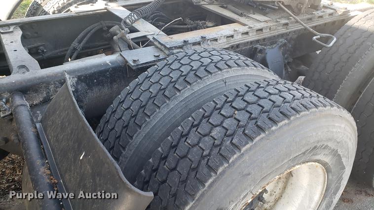 image for item EN9876 2004 Freightliner Century Class ST120 semi truck