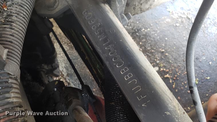 image for item EN9876 2004 Freightliner Century Class ST120 semi truck