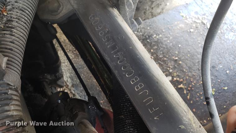 image for item EN9876 2004 Freightliner Century Class ST120 semi truck