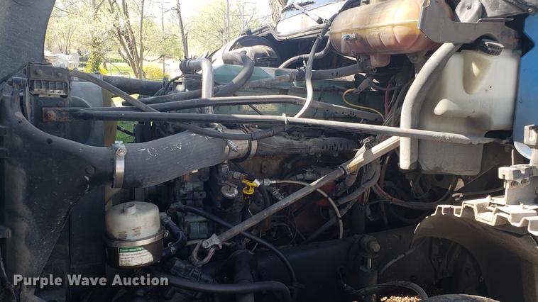 image for item EN9876 2004 Freightliner Century Class ST120 semi truck