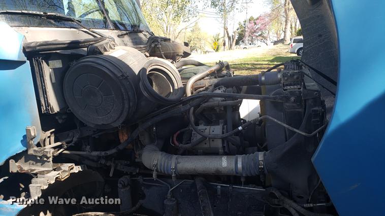 image for item EN9876 2004 Freightliner Century Class ST120 semi truck