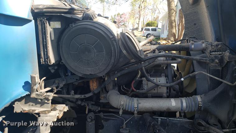 image for item EN9876 2004 Freightliner Century Class ST120 semi truck