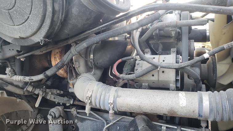 image for item EN9876 2004 Freightliner Century Class ST120 semi truck