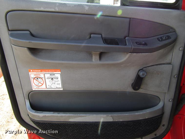 image for item FJ9636 1998 Freightliner Century Class semi truck