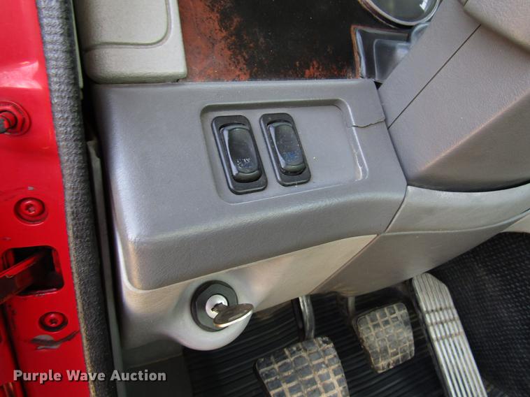 image for item FJ9636 1998 Freightliner Century Class semi truck