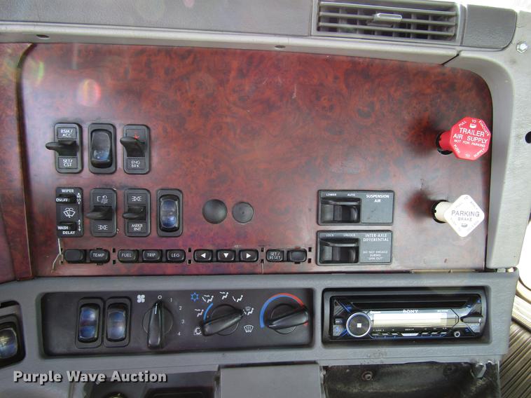 image for item FJ9636 1998 Freightliner Century Class semi truck