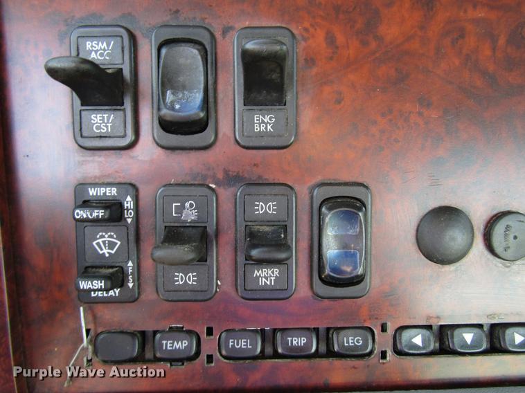 image for item FJ9636 1998 Freightliner Century Class semi truck