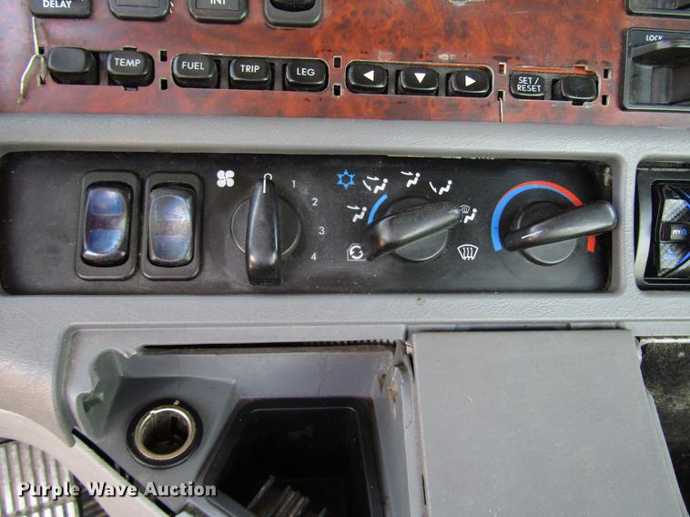 image for item FJ9636 1998 Freightliner Century Class semi truck