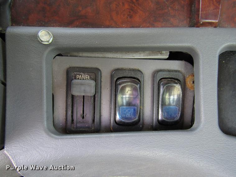 image for item FJ9636 1998 Freightliner Century Class semi truck