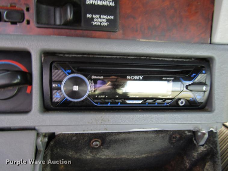 image for item FJ9636 1998 Freightliner Century Class semi truck