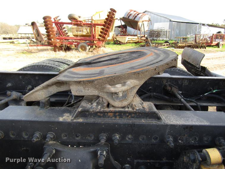 image for item FJ9636 1998 Freightliner Century Class semi truck