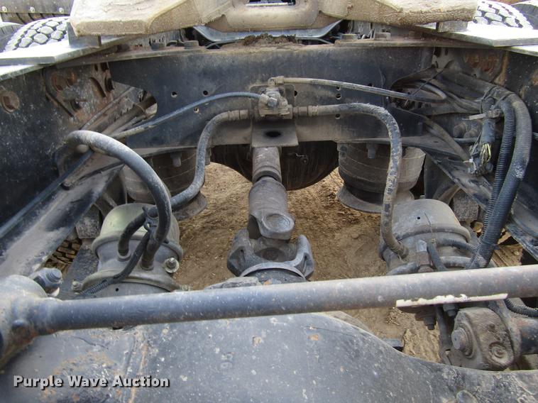 image for item FJ9636 1998 Freightliner Century Class semi truck