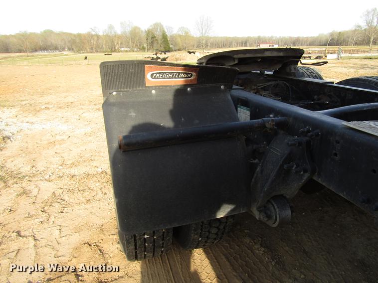 image for item FJ9636 1998 Freightliner Century Class semi truck