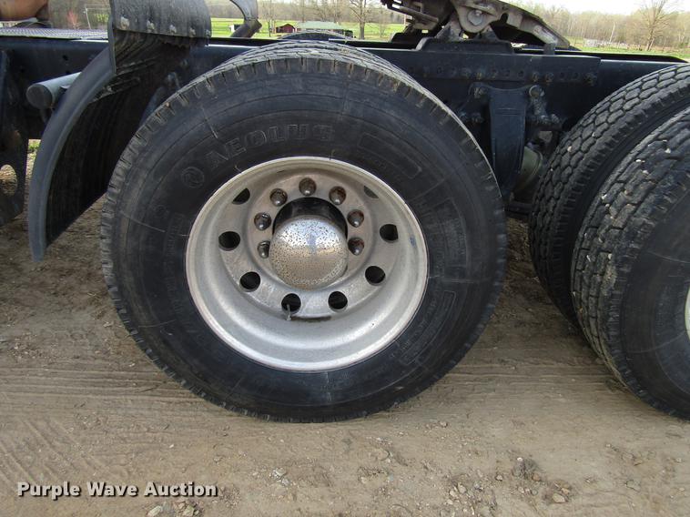 image for item FJ9636 1998 Freightliner Century Class semi truck