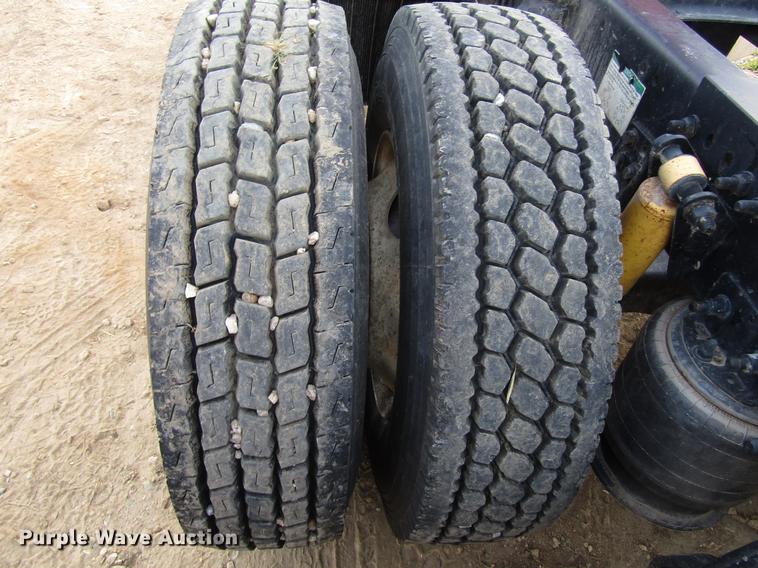 image for item FJ9636 1998 Freightliner Century Class semi truck