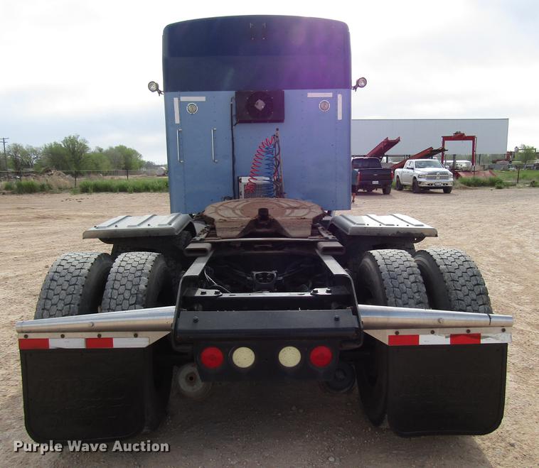image for item FJ9646 2007 Kenworth W900 semi truck