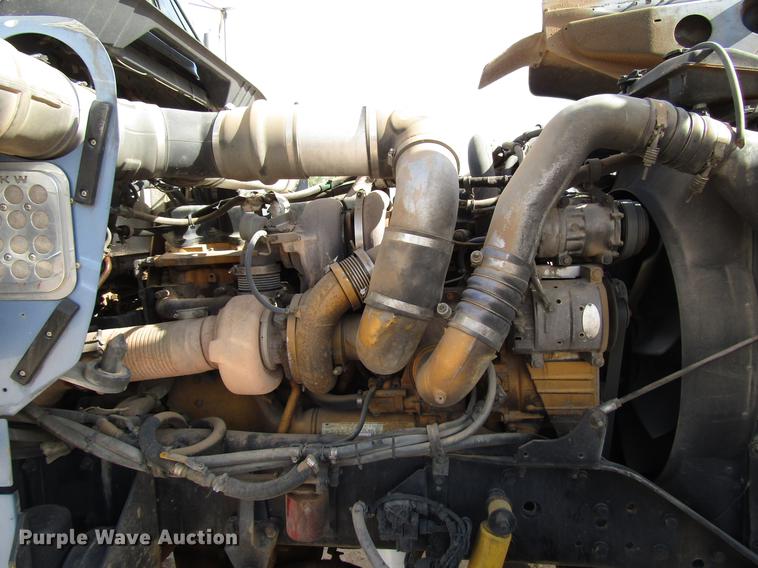 image for item FJ9646 2007 Kenworth W900 semi truck