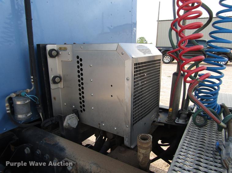 image for item FJ9646 2007 Kenworth W900 semi truck