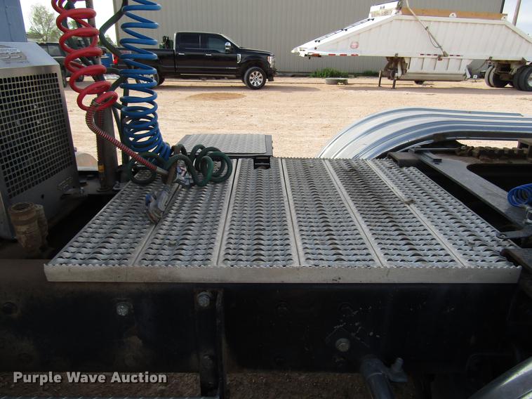 image for item FJ9646 2007 Kenworth W900 semi truck