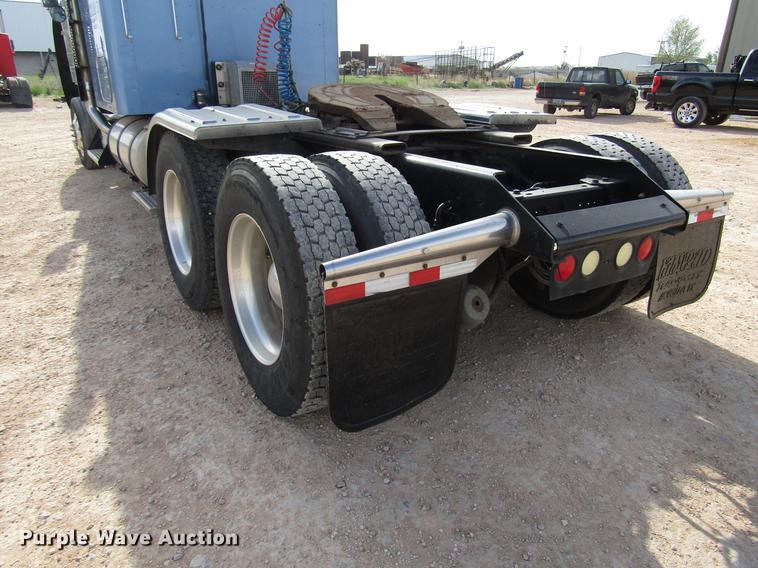 image for item FJ9646 2007 Kenworth W900 semi truck