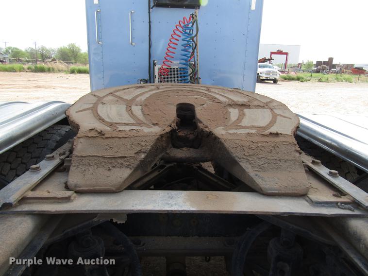 image for item FJ9646 2007 Kenworth W900 semi truck