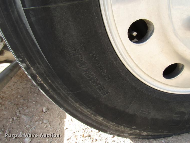 image for item FJ9646 2007 Kenworth W900 semi truck