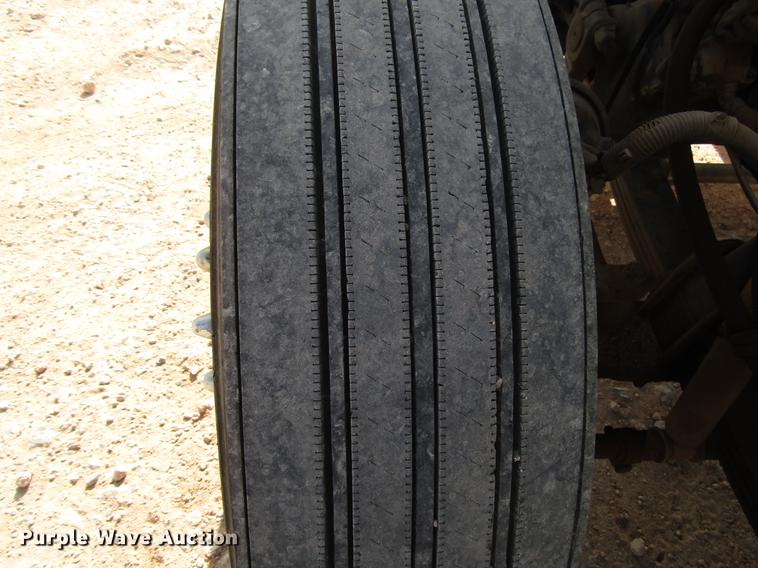 image for item FJ9646 2007 Kenworth W900 semi truck