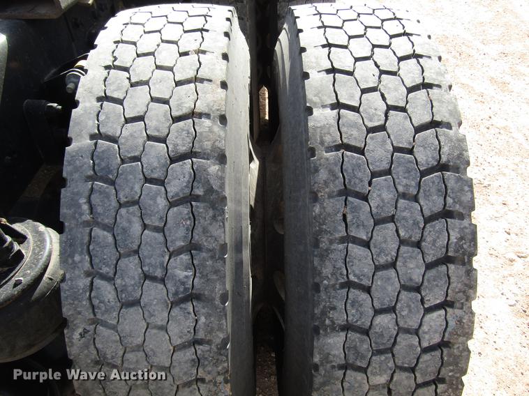 image for item FJ9646 2007 Kenworth W900 semi truck