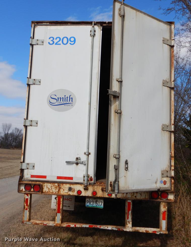 image for item FQ9675 1992 Lufkin dry van trailer