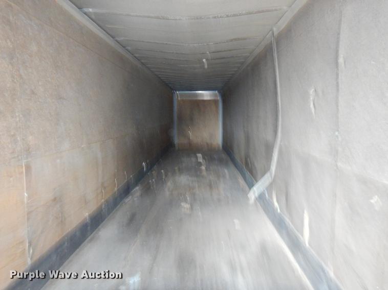 image for item FQ9677 1992 Fruehauf dry van trailer